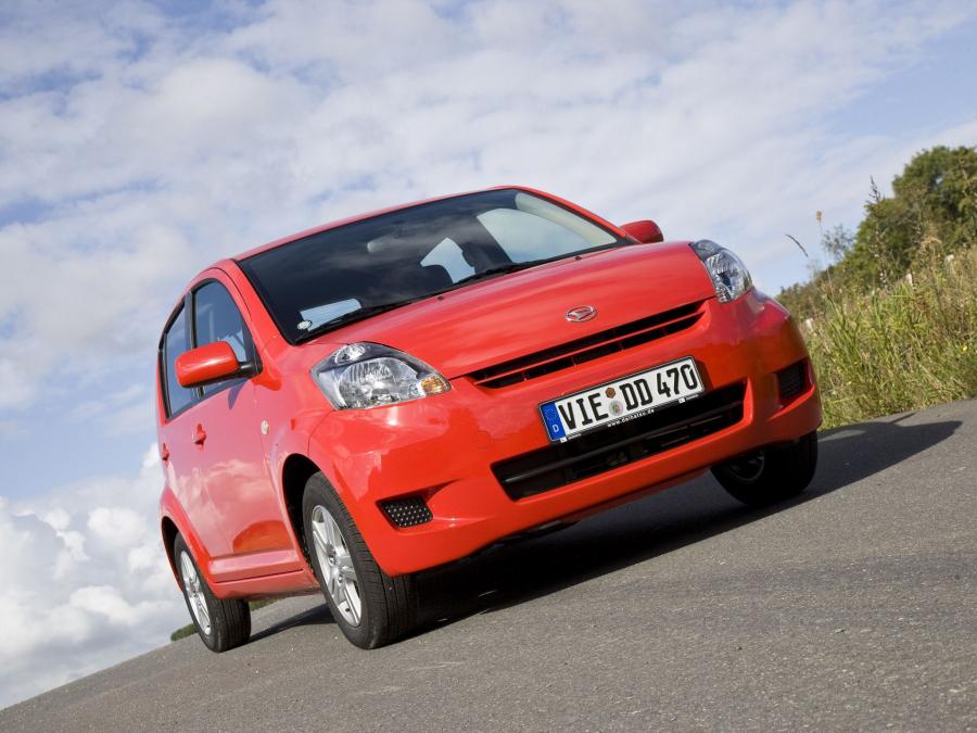  Daihatsu Sirion 2007 года  (фото 9 из 22)